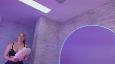 Gia online show from February 12, 7:42 pm