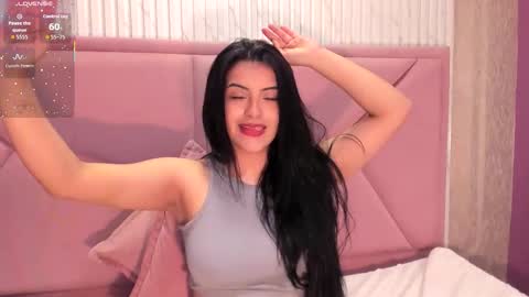 Snapshot of giablaze_ chatting on October 29, 3:53 am I am gia online show from October 29, 3:53 am