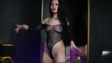  Gia  online show from December 18, 7:09 pm