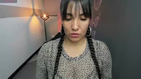 Snapshot of giafox_ chatting on December 20, 12:27 pm G I A FOX online show from December 20, 12:27 pm