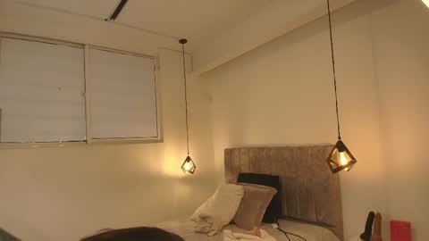 G I A  FOX online show from March 16, 7:51 pm