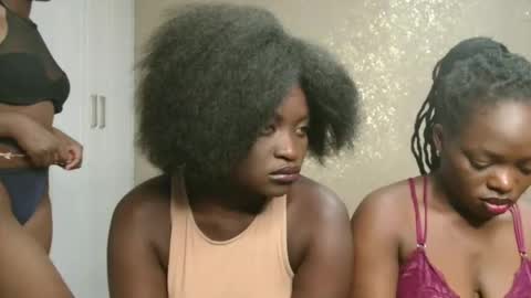 Gianna online show from December 1, 4:01 pm