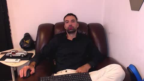 Gianni online show from October 19, 4:29 pm