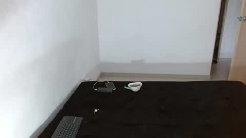 Snapshot of giant_feet chatting on July 9, 11:36 am BOSS online show from July 9, 11:36 am