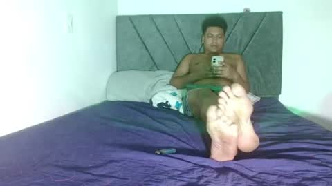Snapshot of giant_feet chatting on August 3, 1:26 am BOSS online show from August 3, 1:26 am