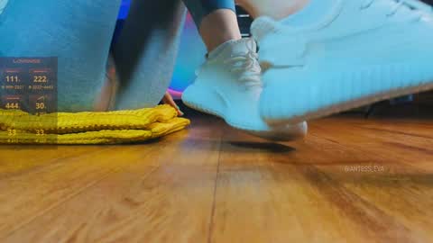 Snapshot of giantess_eva chatting on January 31, 2:49 pm Eva online show from January 31, 2:49 pm