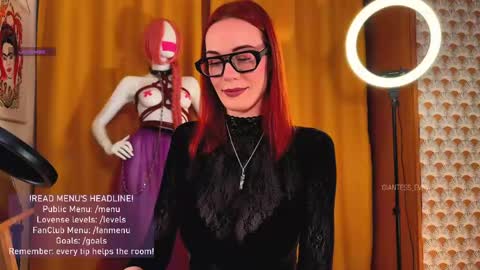 Snapshot of giantess_eva chatting on June 8, 9:26 pm Eva online show from June 8, 9:26 pm