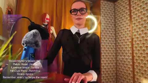 Snapshot of giantess_eva chatting on June 26, 9:19 pm Eva online show from June 26, 9:19 pm