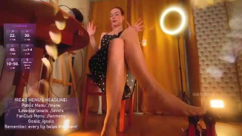 Snapshot of giantess_eva chatting on July 18, 4:44 pm Eva online show from July 18, 4:44 pm