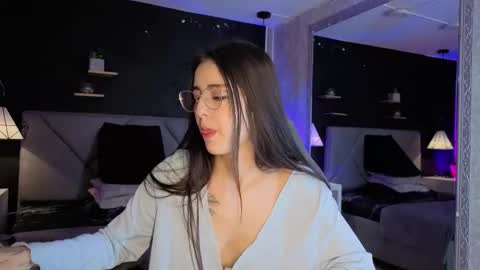 Gia online show from October 18, 2:18 pm