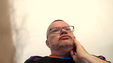 Snapshot of giddyup2222222 chatting on December 1, 9:47 am giddyup2222222 online show from December 1, 9:47 am