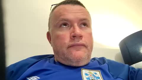 Snapshot of giddyup2222222 chatting on December 21, 5:53 pm giddyup2222222 online show from December 21, 5:53 pm