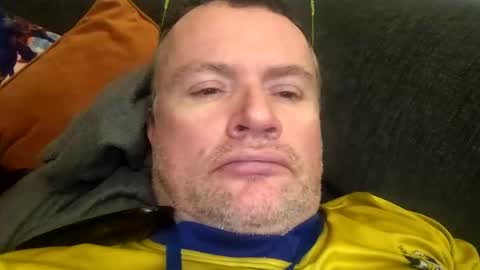 Snapshot of giddyup2222222 chatting on January 14, 1:44 am giddyup2222222 online show from January 14, 1:44 am