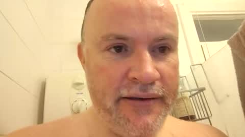 Snapshot of giddyup2222222 chatting on February 17, 8:15 pm giddyup2222222 online show from February 17, 8:15 pm