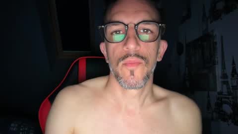 Gigi online show from May 30, 2:30 am