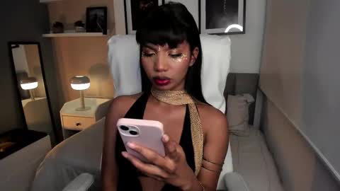 GIGI online show from October 28, 5:11 am