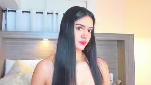 gigi wilden online show from November 18, 2:43 pm