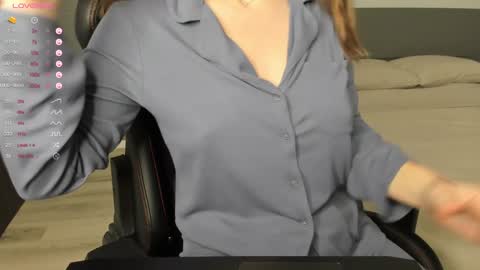 Snapshot of gigihadd chatting on December 8, 11:57 am gigihadd online show from December 8, 11:57 am