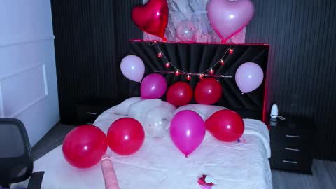 Snapshot of gigiidoll chatting on February 14, 11:53 am Gigi Doll online show from February 14, 11:53 am