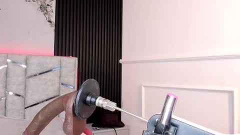 Snapshot of gigiidoll chatting on November 4, 11:20 am Gigi Doll online show from November 4, 11:20 am