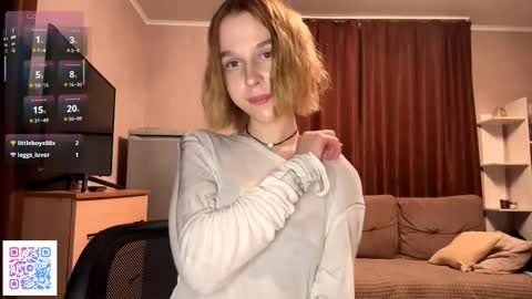 Molly online show from October 15, 7:03 pm