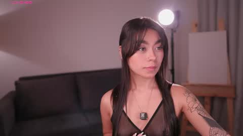 Snapshot of gigilee_ chatting on July 9, 10:19 am GIGI online show from July 9, 10:19 am