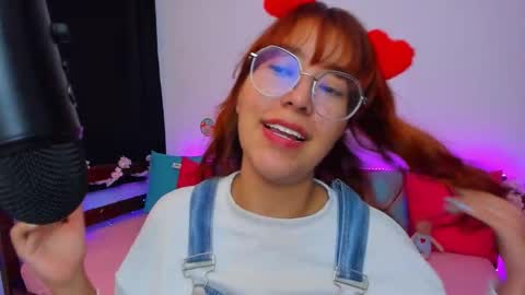 Snapshot of gigimooon chatting on September 20, 11:39 pm gigimooon online show from September 20, 11:39 pm