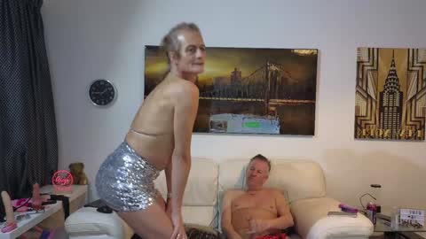 Gigi and Dave online show from December 2, 10:12 pm