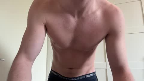 Snapshot of gigolo_amsterdam chatting on March 23, 9:24 am gigolo amsterdam023 online show from March 23, 9:24 am