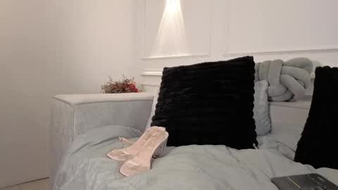 Snapshot of giigii_hadidd chatting on May 27, 7:33 pm Giigii Hadid online show from May 27, 7:33 pm