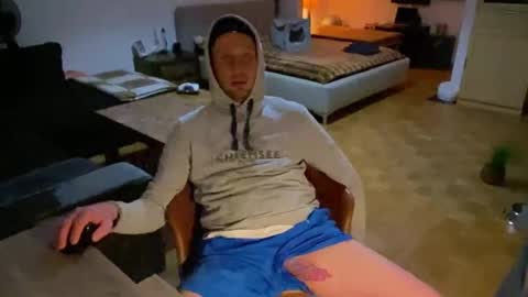 Sebastian online show from March 2, 11:42 pm