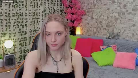 Gina online show from May 27, 1:57 am