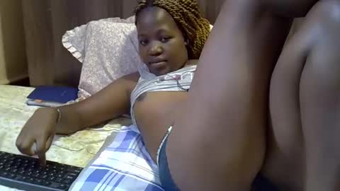 Adiliah online show from December 19, 11:06 am