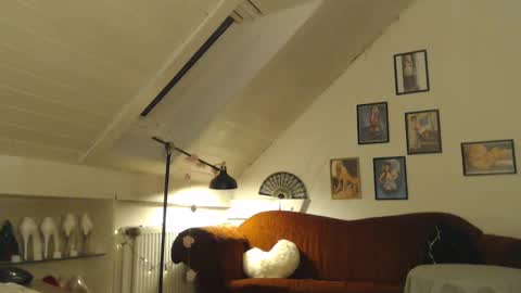 Snapshot of ginablondecam chatting on February 9, 5:11 pm Gina online show from February 9, 5:11 pm