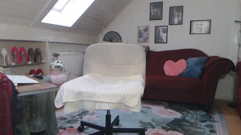 Gina online show from February 16, 1:07 pm