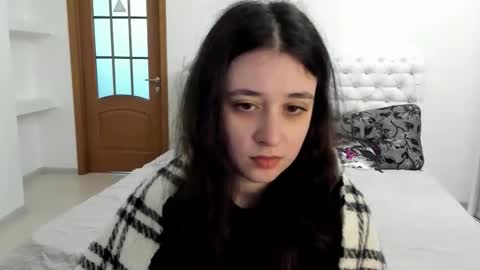 Kate online show from October 4, 9:29 am