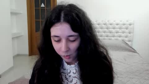 Kate online show from December 4, 9:07 am