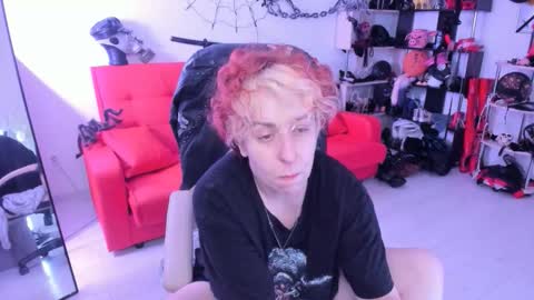 Snapshot of ginamiracle chatting on November 10, 8:24 am Gina Moor online show from November 10, 8:24 am