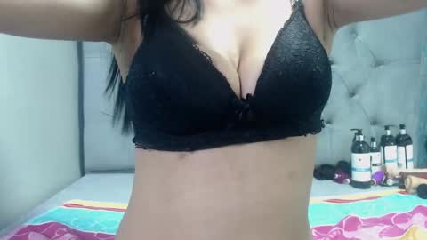 Snapshot of ginasailor chatting on April 9, 7:36 am ginasailor online show from April 9, 7:36 am