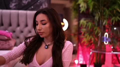 Gina online show from June 4, 7:53 pm