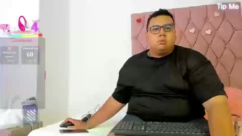 Snapshot of ginelawest chatting on September 24, 4:05 am Gine online show from September 24, 4:05 am