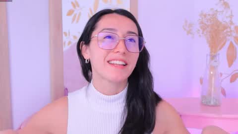 Snapshot of ginevra_esposito chatting on September 25, 12:42 pm Ginn online show from September 25, 12:42 pm