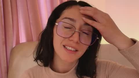 Snapshot of ginevra_esposito chatting on May 12, 12:46 pm Ginn online show from May 12, 12:46 pm
