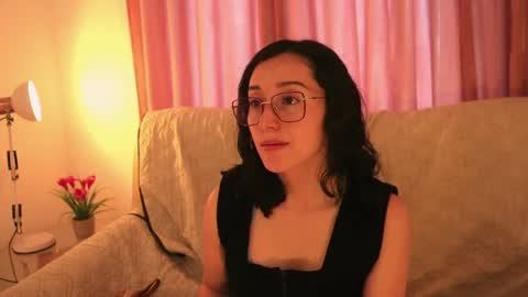 Snapshot of ginevra_esposito chatting on June 1, 1:02 pm Ginn online show from June 1, 1:02 pm