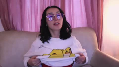 Snapshot of ginevra_esposito chatting on June 17, 12:18 pm Ginn online show from June 17, 12:18 pm