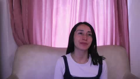 Snapshot of ginevra_esposito chatting on June 22, 12:46 pm Ginn online show from June 22, 12:46 pm