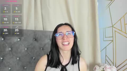 Snapshot of ginevra_esposito chatting on July 30, 10:42 pm Ginn online show from July 30, 10:42 pm
