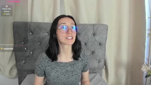 Snapshot of ginevra_esposito chatting on July 31, 6:29 pm Ginn online show from July 31, 6:29 pm