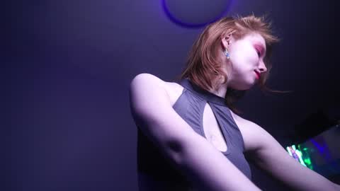        im expecting 350 thumbs up on my altar   online show from December 26, 10:09 pm