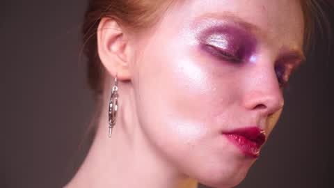        im expecting 350 thumbs up on my altar   online show from January 5, 10:08 pm